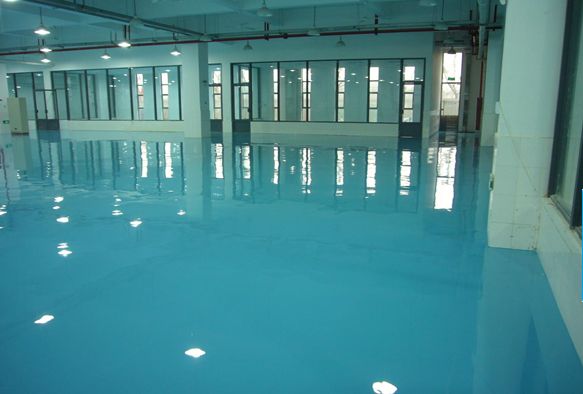 耐磨地坪漆施工廠家如何解決環(huán)氧地坪起灰、起砂問(wèn)題？